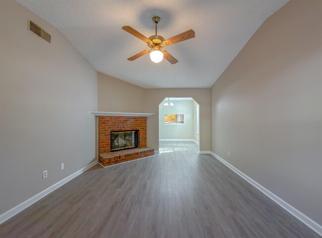 Photo - 2415 Talco Hills Dr