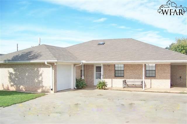 Photo - 1408 W Hwy St House