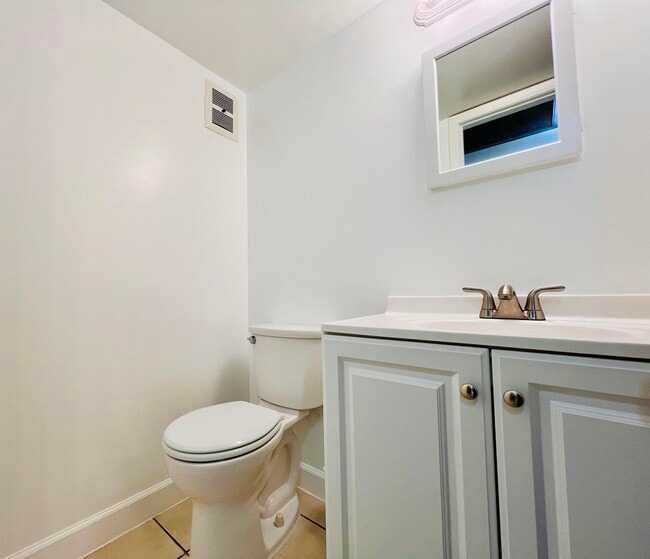 Photo - 300 Camden M