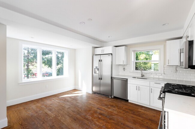 Photo - 117 Centre St Unidad 1