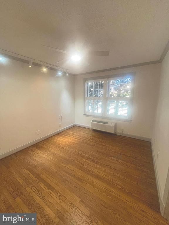 Photo - 715 S Washington St