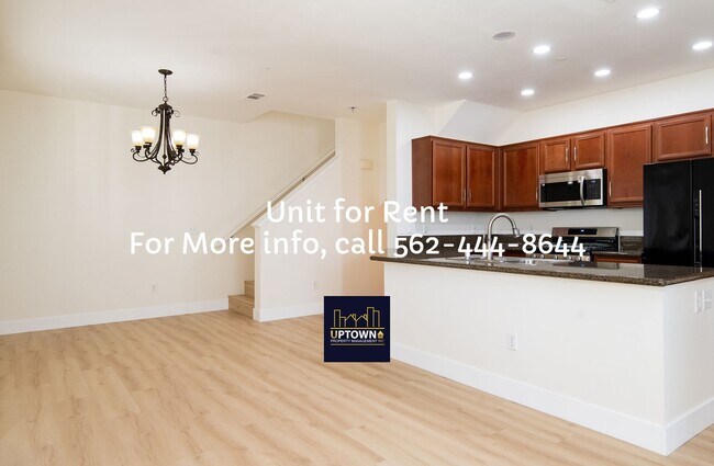 Building Photo - Townhome - 2 Bedrooms-2.5 Baths - Brea