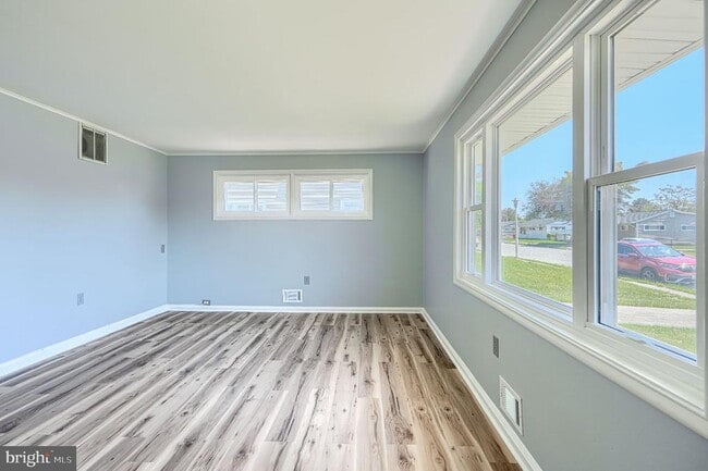 Photo - 5506 Adleigh Ave