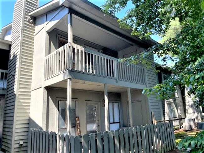 1870 Tryon Dr Unit 6