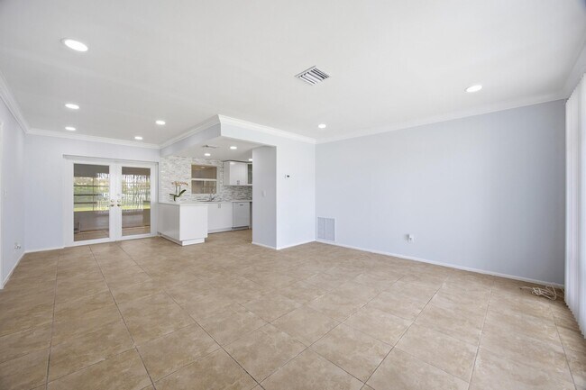 Photo - 226 SW Reynolds Ave