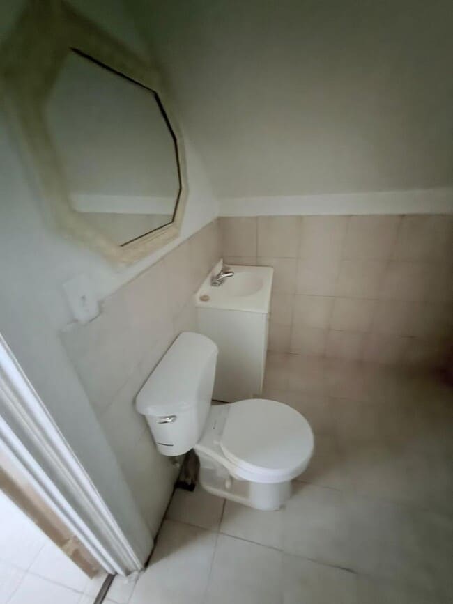 Photo - 4004 Storer Ave Unidad B