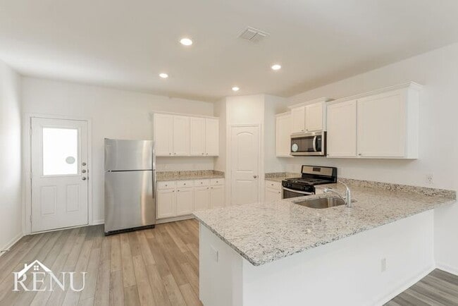 Photo - 2935 Jackson Smt