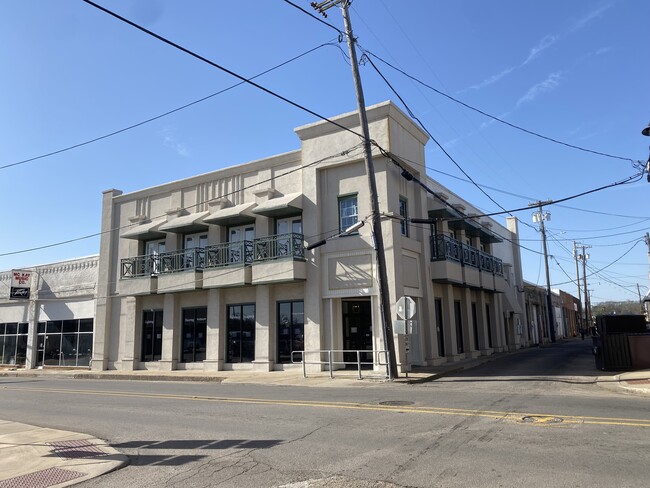 Building Photo - 115 Gilmer St Unit 3 Rental