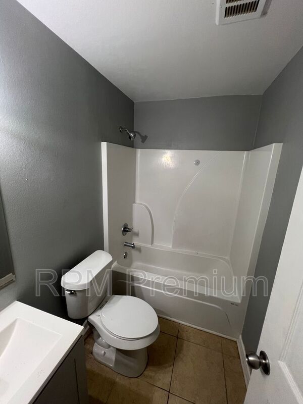 5051 Baker Blvd Unit A