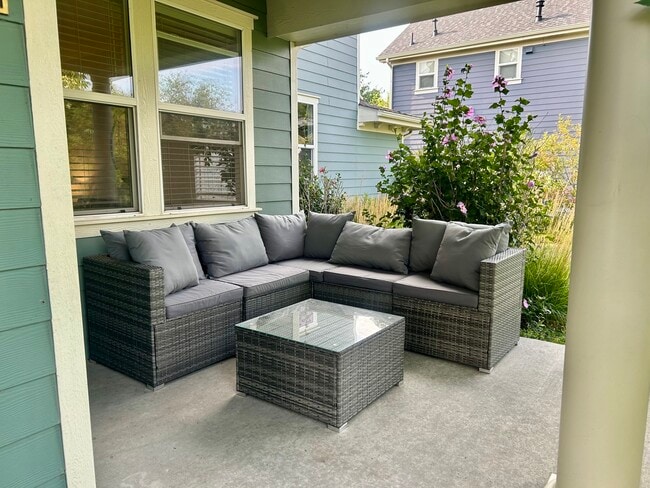 Patio - 3393 Florence Way