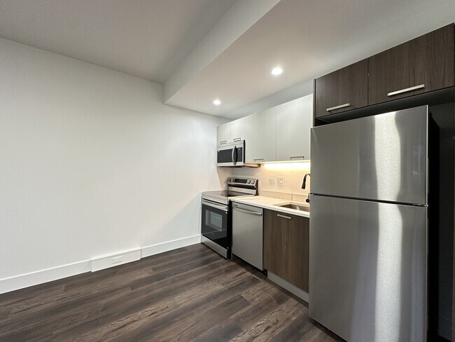 Photo - 1553 W Hollywood Ave Unit 203