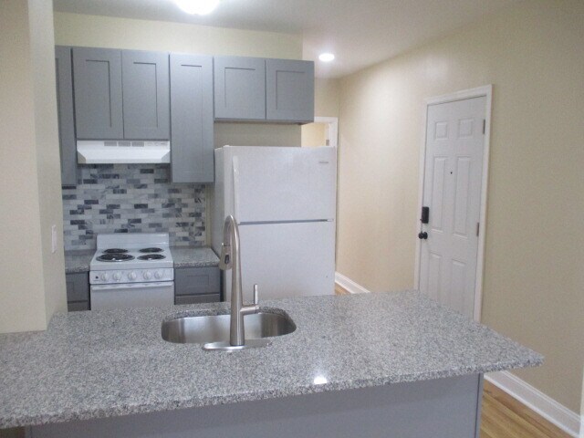Photo - 4919 Catharine St Unidad 3