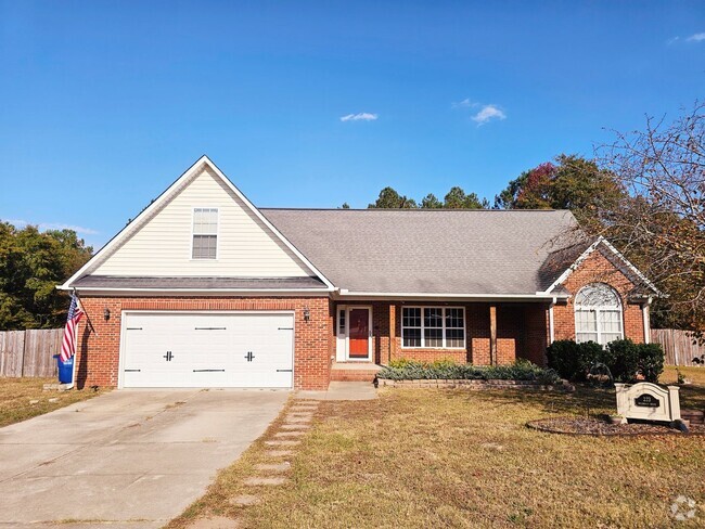 Building Photo - Best Rental in Raeford