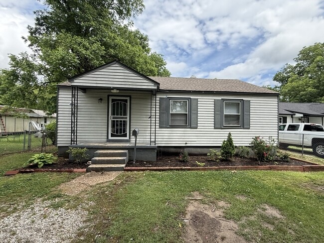 Photo - 1464 Weymouth St
