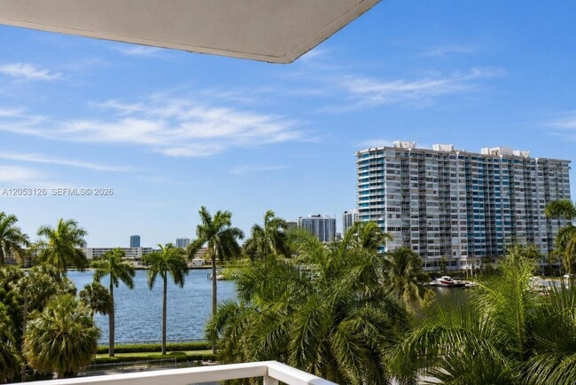 Photo - 2801 NE 183rd St Unit 405W