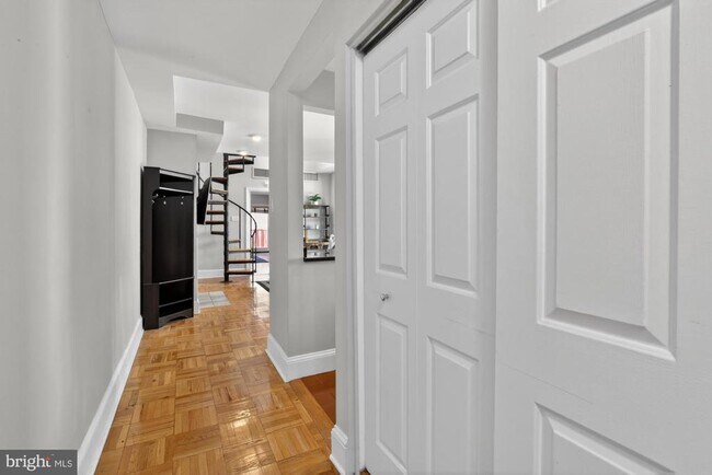 Photo - 1714 Wallace St Unit 5