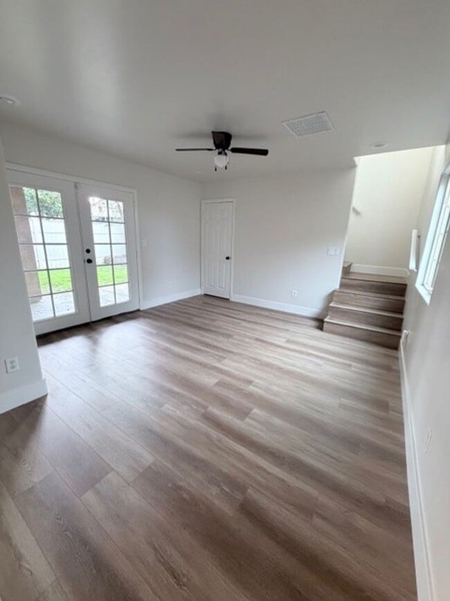 Photo - 9405 Salinger St