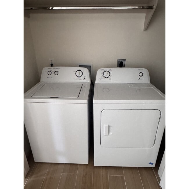 Photo - 2100 E San Andrea St Unidad # 3