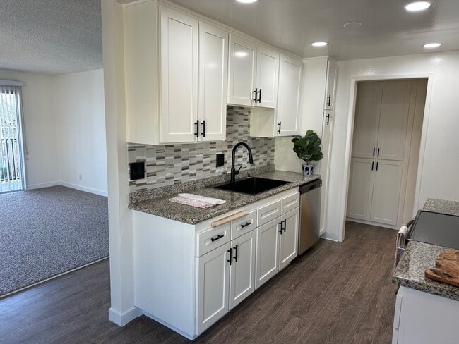 2 bedroom kitchen