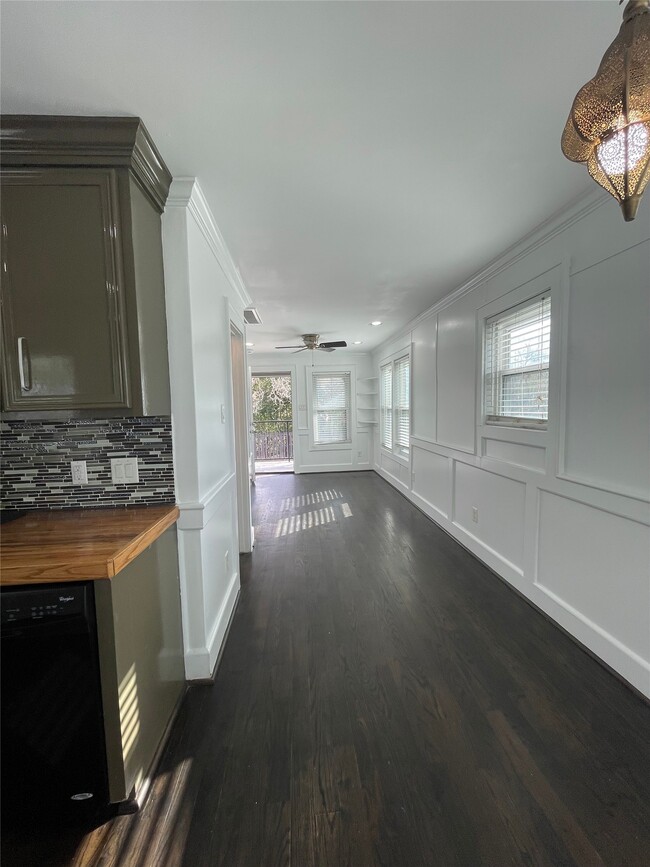 Photo - 434 Lenard St Unit F