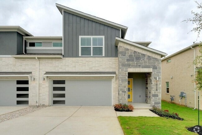 Building Photo - 1028 Winnsboro Lp Rental