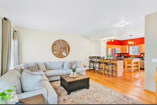 Photo - 143 Monarch Dr