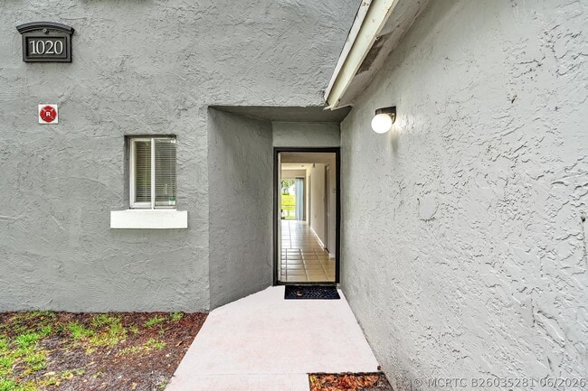 Photo - 1020 Lake Victoria Dr