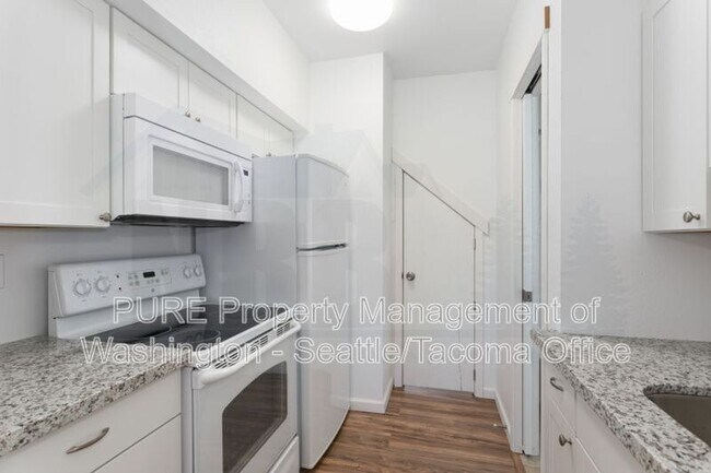 Photo - 3570 E B St Unit B