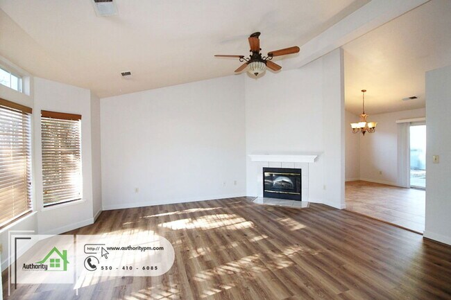 Photo - 2882 Sandstone Dr