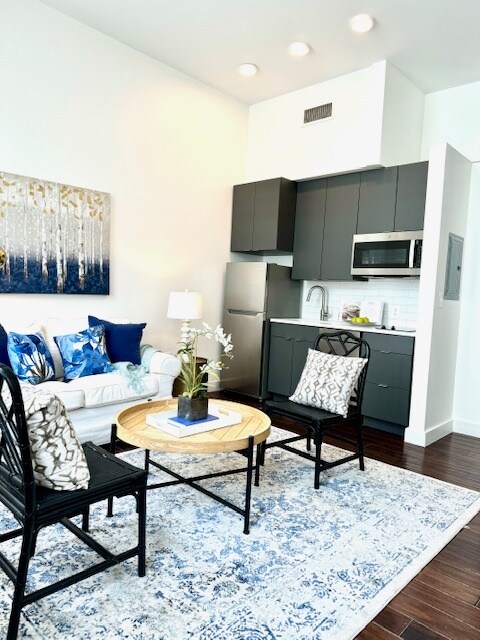 Photo - Redwood Place