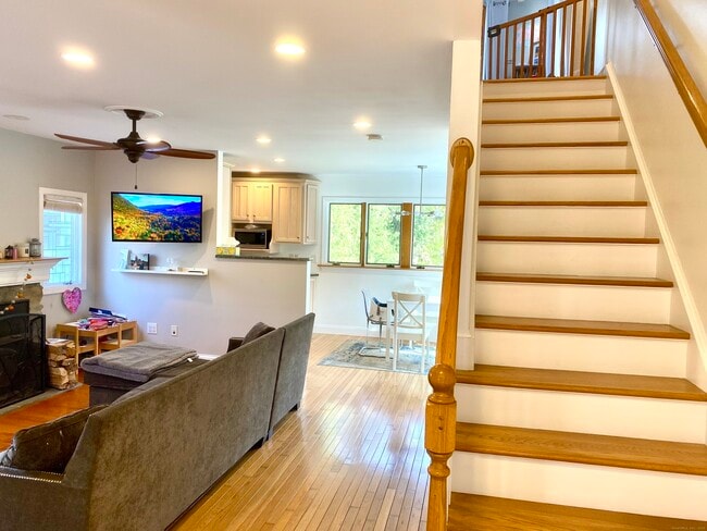 Photo - 37 Newfane Rd