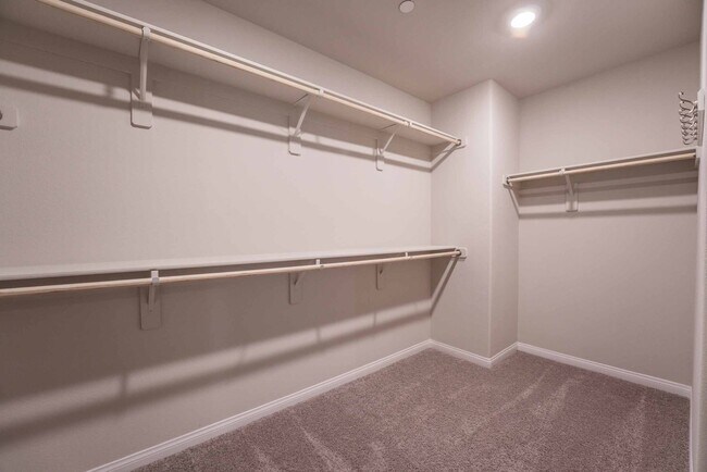 Photo - Stunning 5 Bedroom home in Henderson!