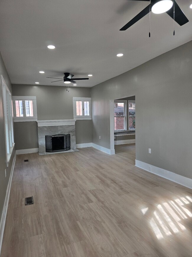 Photo - 821 Frederick St