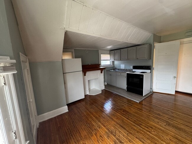 Photo - 428 W Bancroft St Unit 5