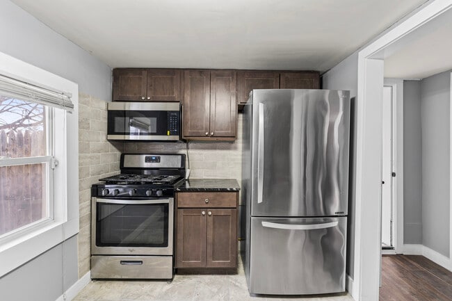 Photo - 24 Academy St