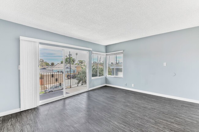 Photo - 1121 Daisy Ave Unit 06