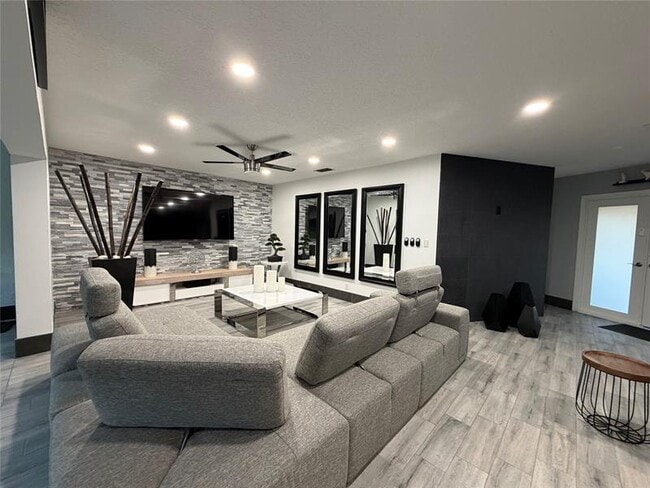 Photo - 11240 NW 43rd St Casa