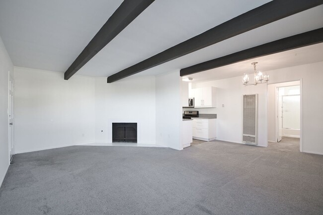 Photo - Remodeled 1 bedroom apartment with Beautiful Views of Downtown LA and Surrounding Mountains Unidad 3