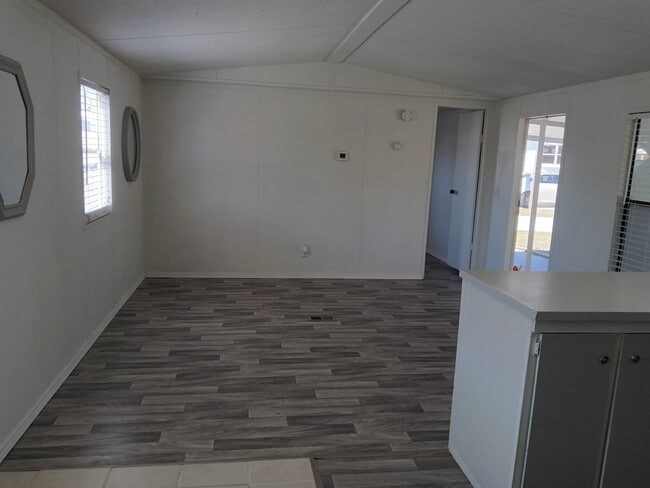 Photo - 104 Tanglewood Ln