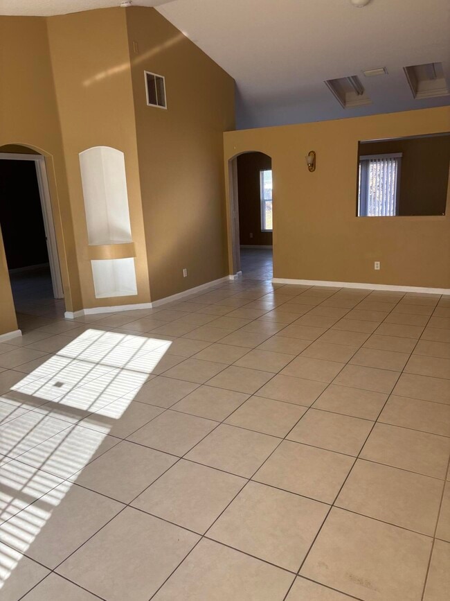 Photo - 221 NW North Macedo Blvd