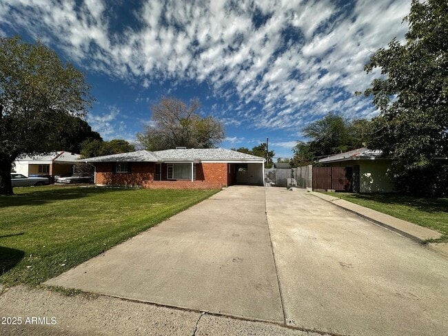 Photo - 4238 E Pinchot Ave