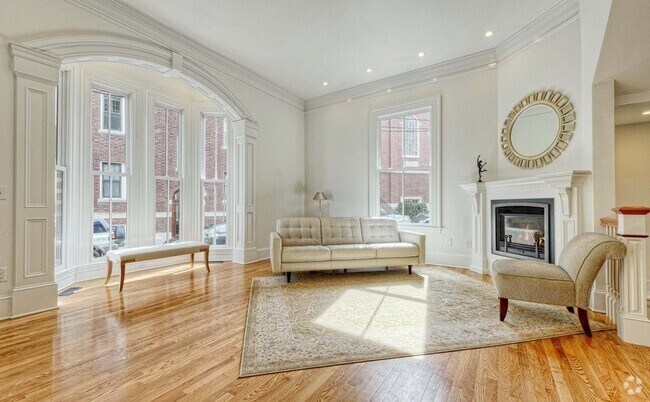 Building Photo - 46 Follen St Unit 46 Rental
