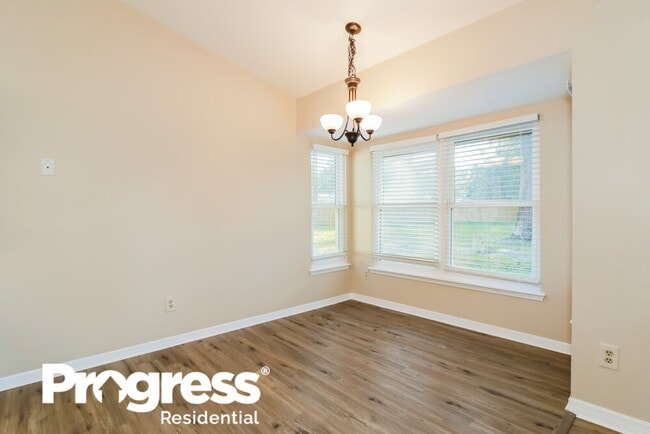 Photo - 2911 Justin Ct