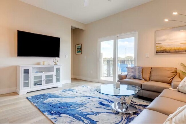 Photo - Waterfront Townhome - FULLY FURNISHED | 2 ...
