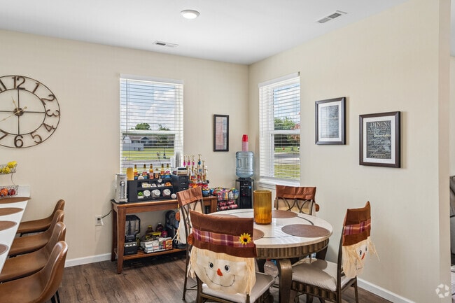 3BR, 2.5BA - 2,189SF - Dining Room
