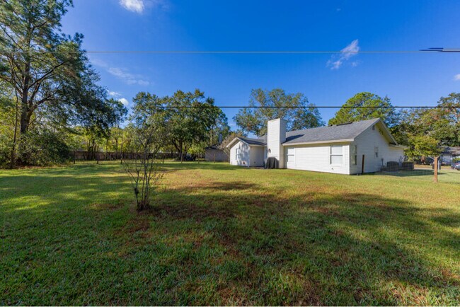 Photo - 3989 Hunters Lake Cir E