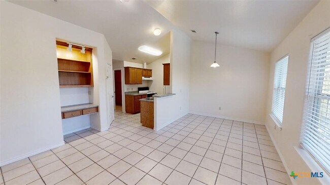 412 Burleson St Unit 121