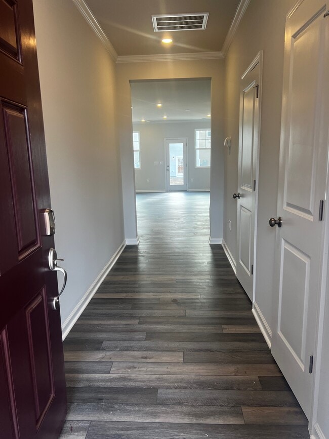 Photo - 5871 Woodlawn Dr