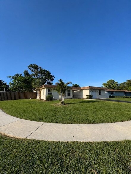 Photo - 7816 NW 70th Terrace