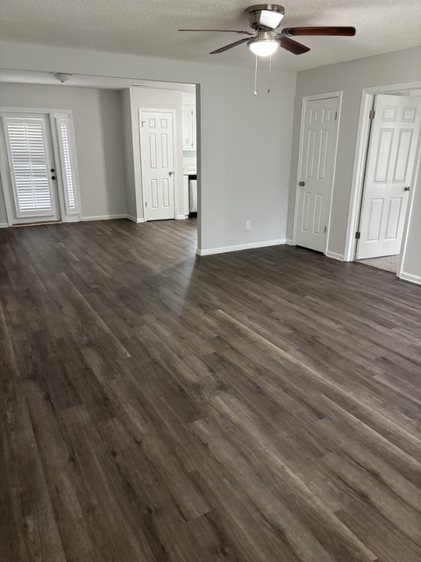 Photo - 532 Kenton Dr